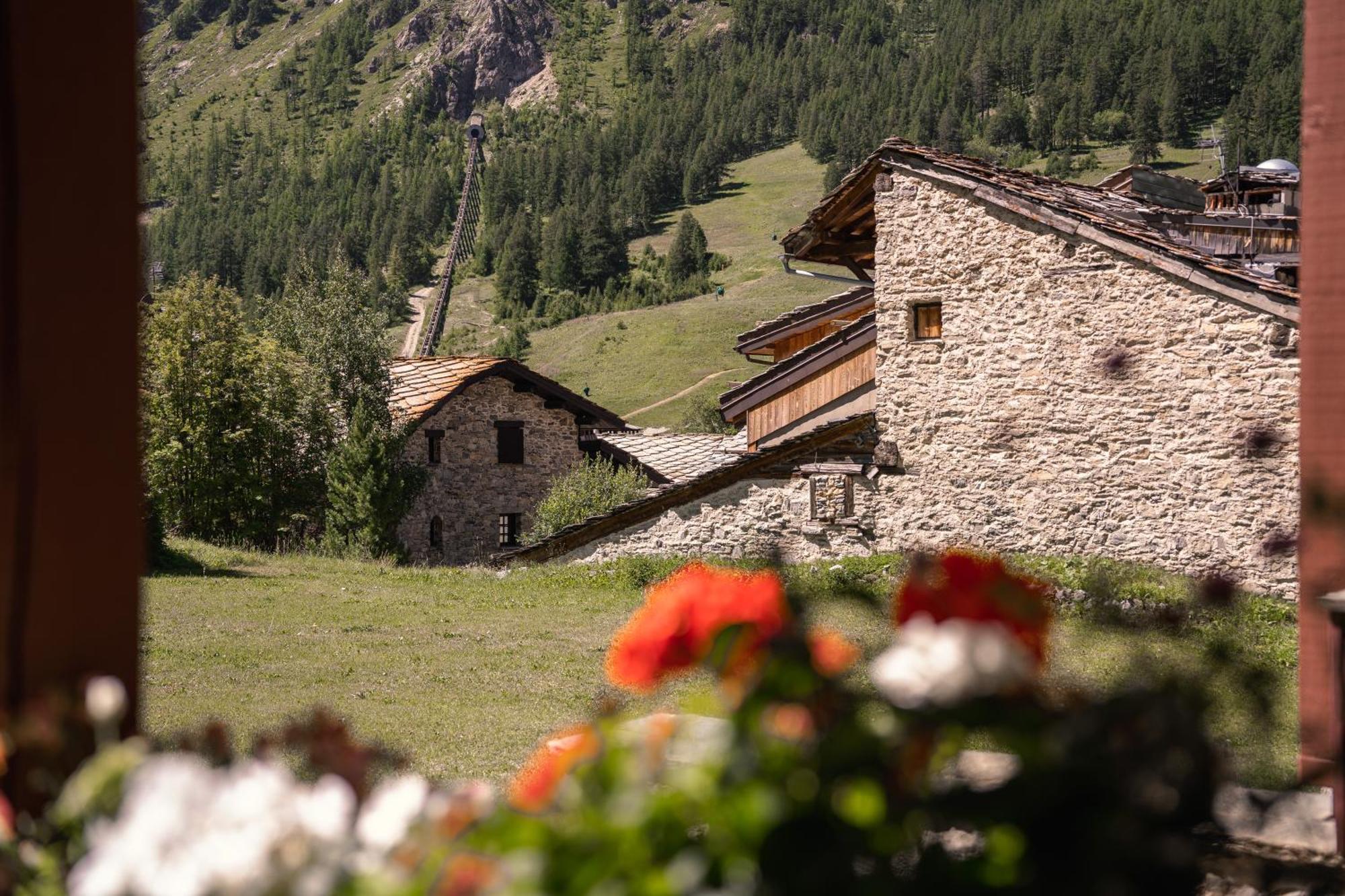 Hotel Le Samovar Val-d'Isere Exterior photo